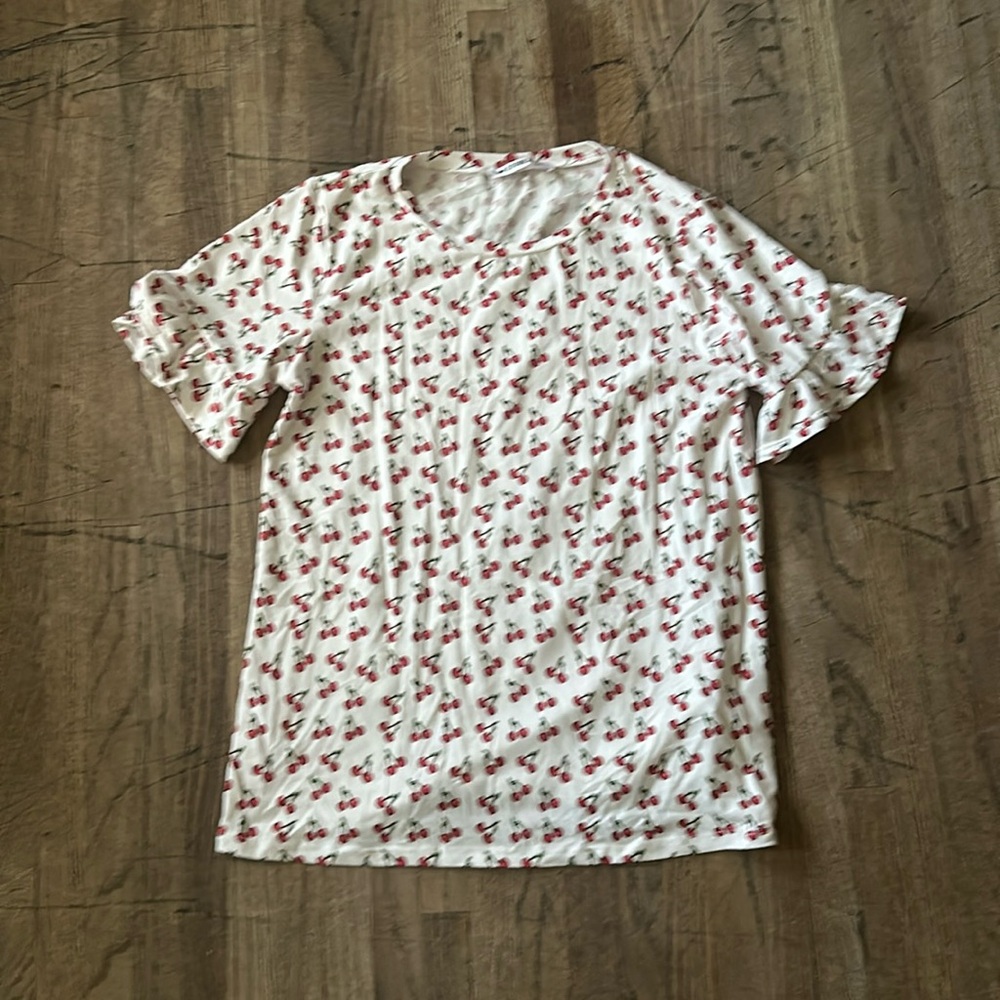 Cherry Print T-Shirt/Blouse Size Medium